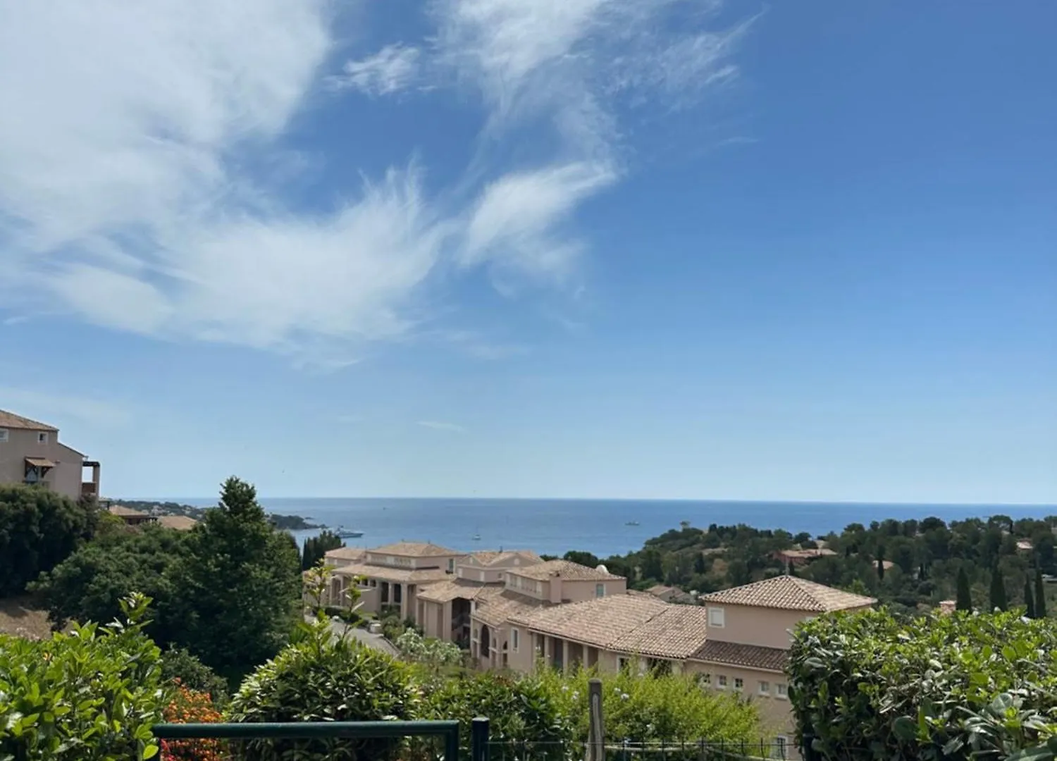 Cap Esterel Vue Mer Et Climatise Saint-Raphael  Saint-Raphael (Var)